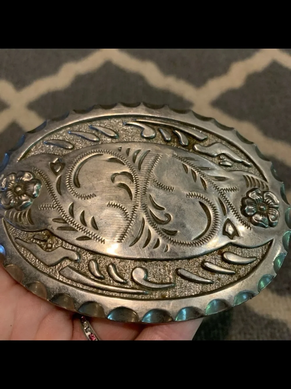 Vintage Western Style  Engraved Oval Belt Buckle - Silver Tone